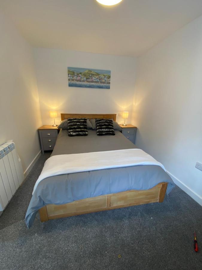 Modern 2 Bedroom Apartment, With Car Parking. Bitton Exterior photo